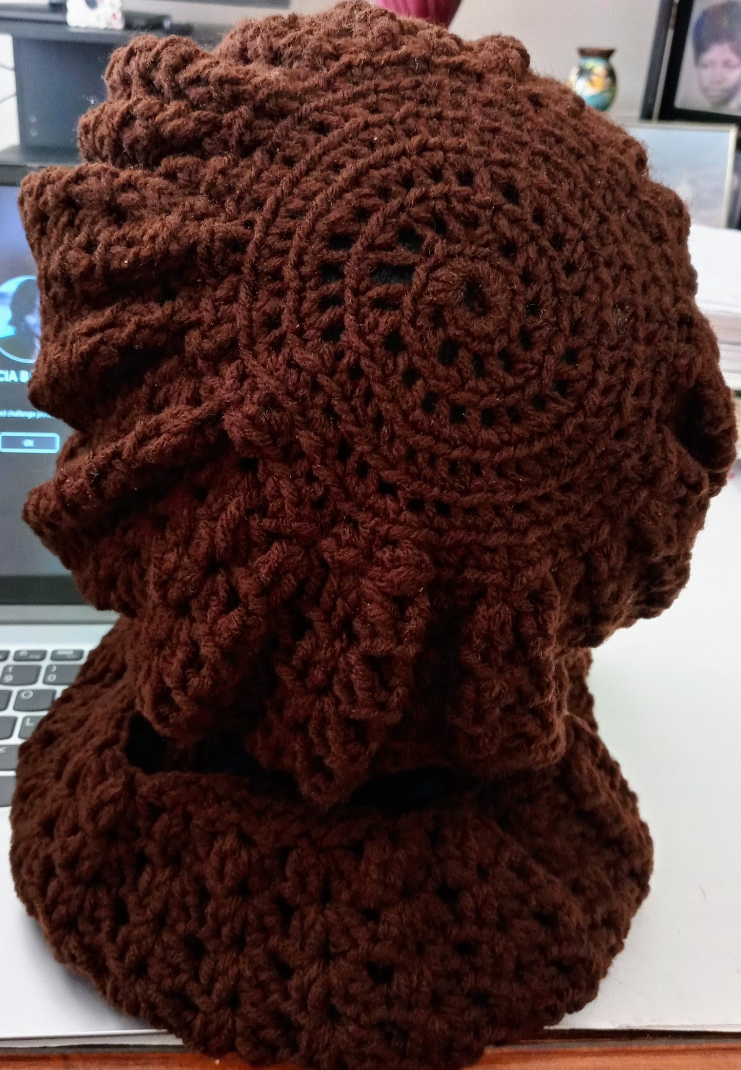 Beret and Neck Scarf Set