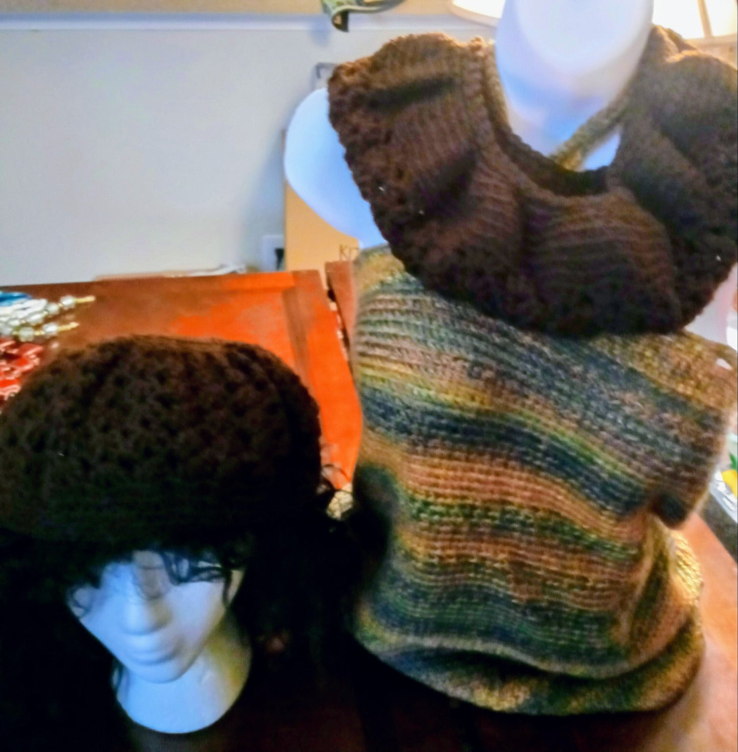 Beret and Neck Scarf Set