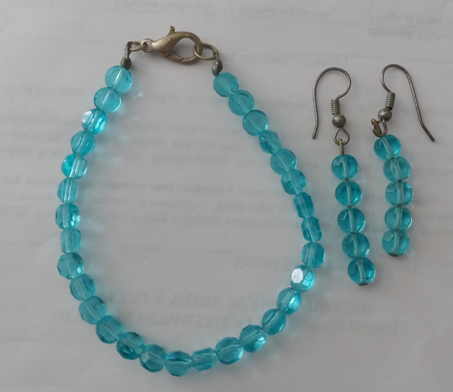 Jewelry Corner - Bracelet and Earring Set