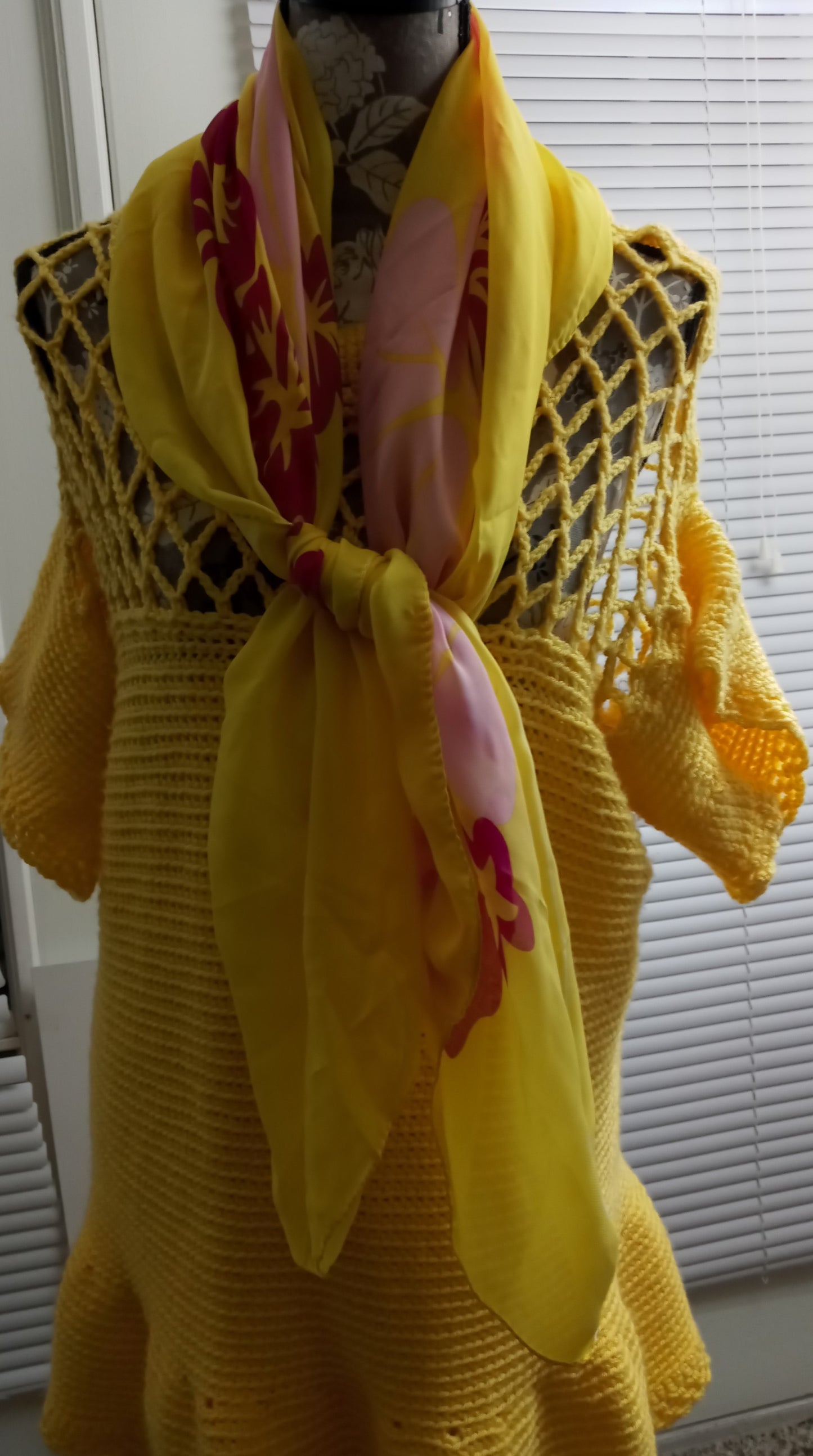 Apparel Accessory Corner - Scarf