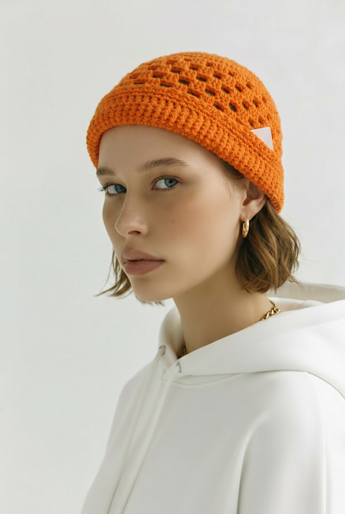 Apparel>Accessories               Beenie & Neck Scarf Set