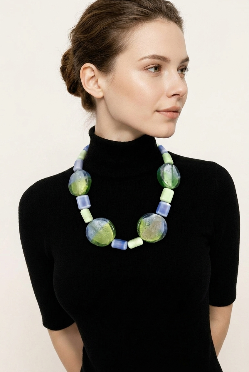 Accessory>Jewelry                               Necklace