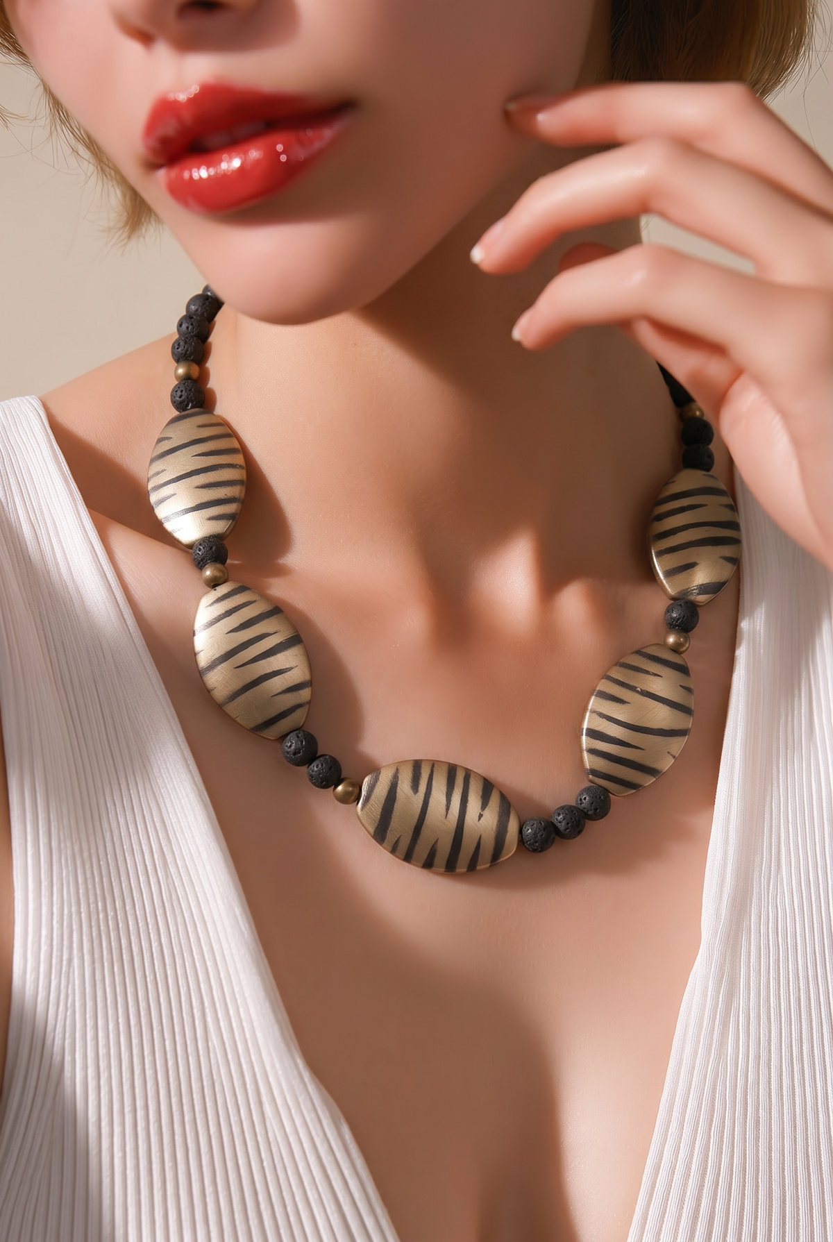 Accessory>Jewelry                             Necklace
