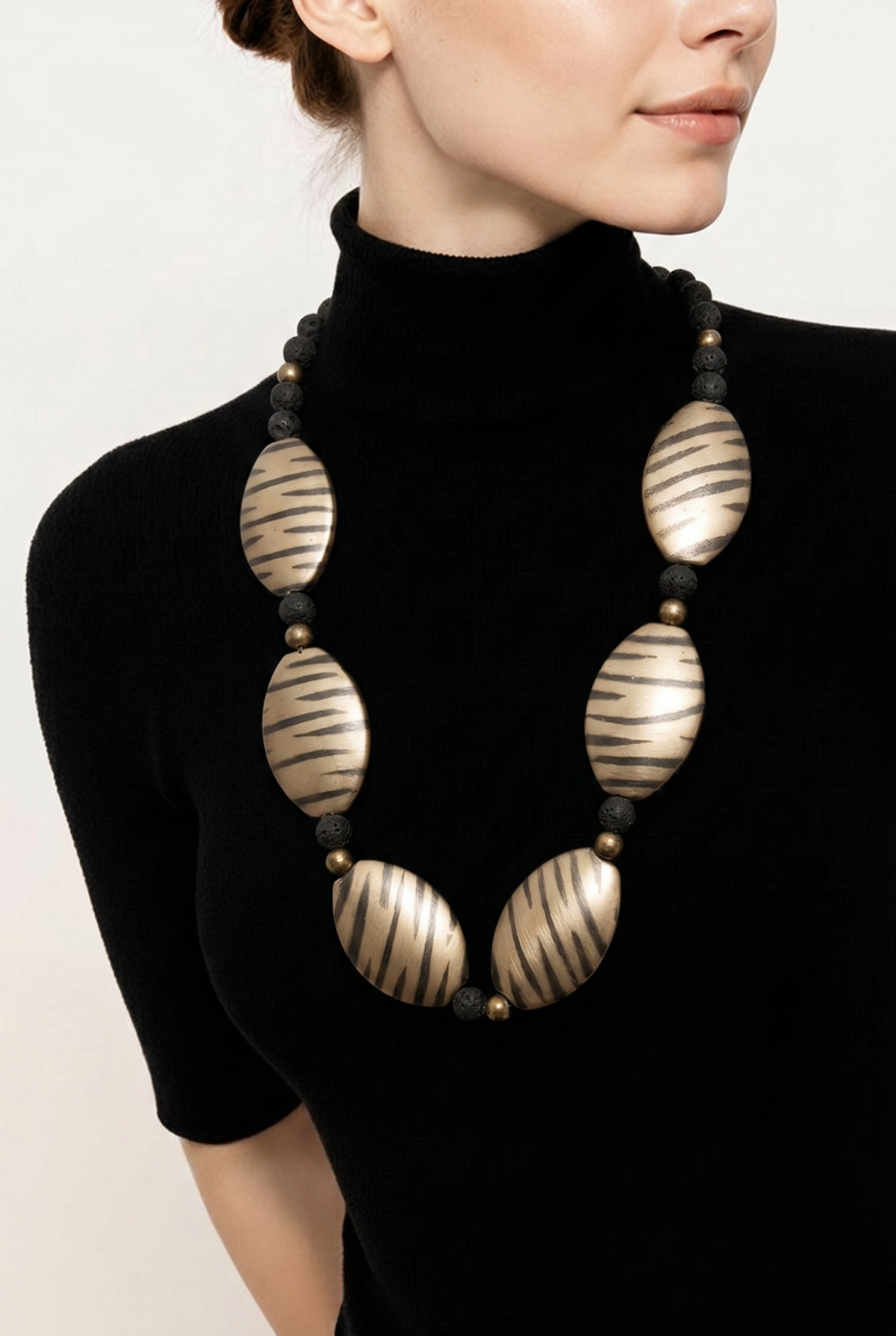 Accessory>Jewelry                             Necklace