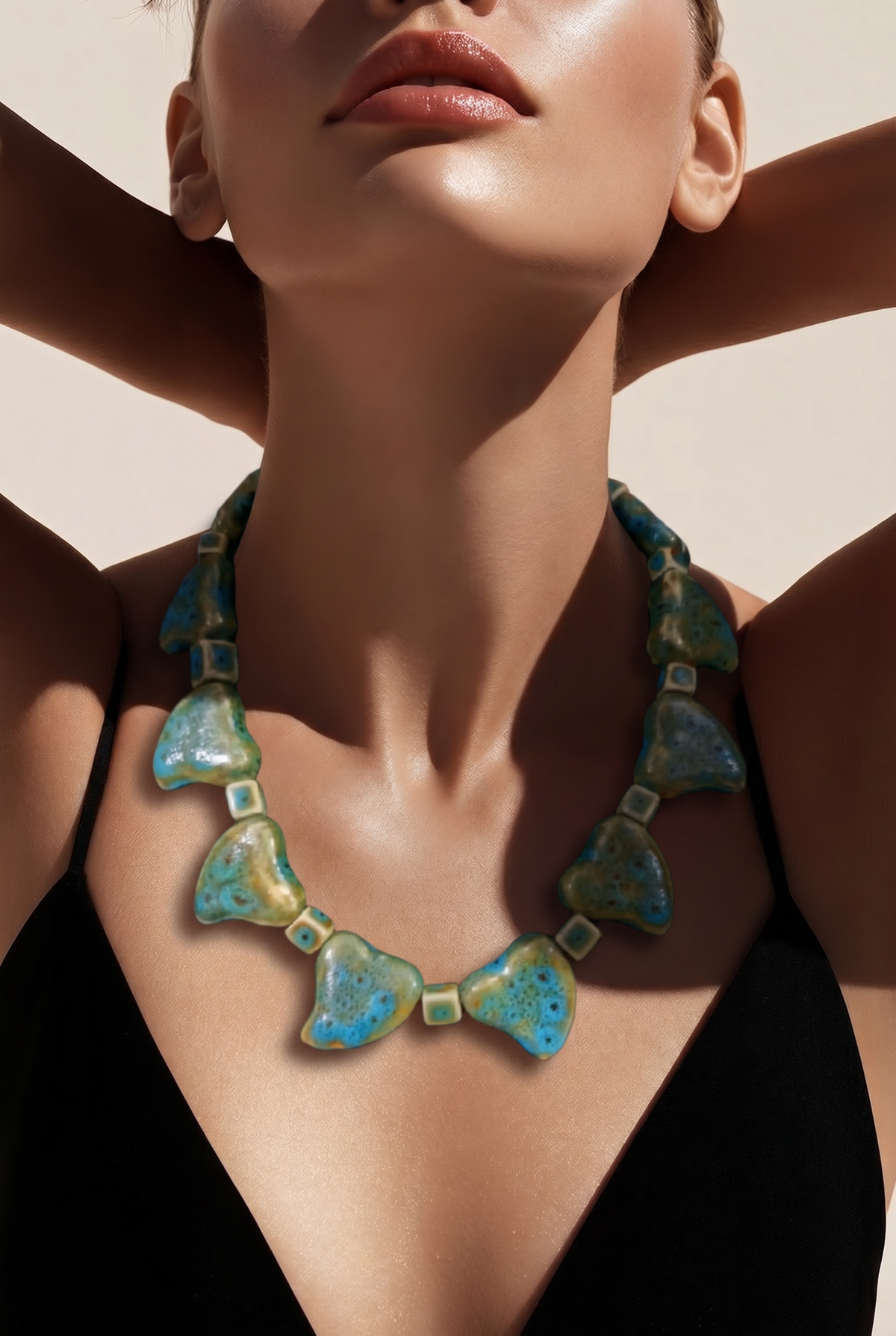 Accessory>Jewelry                             Necklace