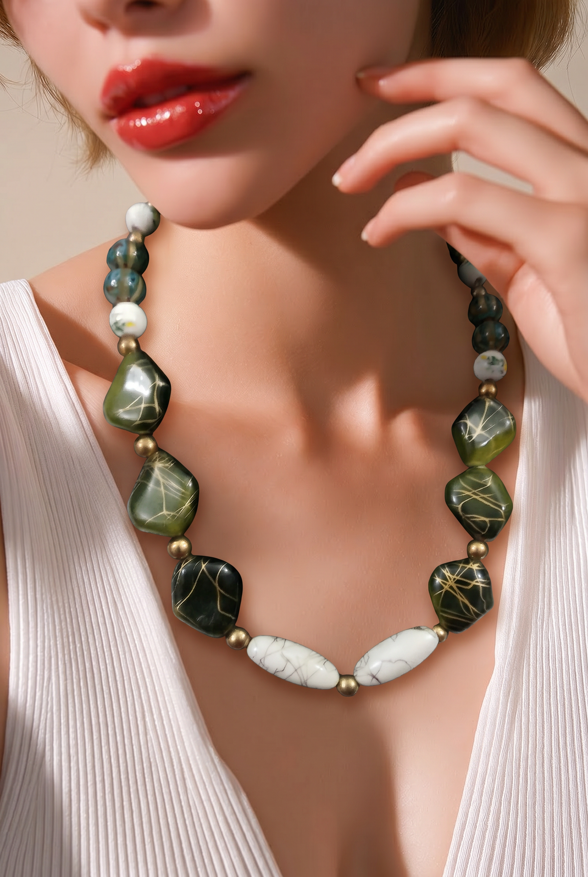 Accessory>Jewelry                               Necklace