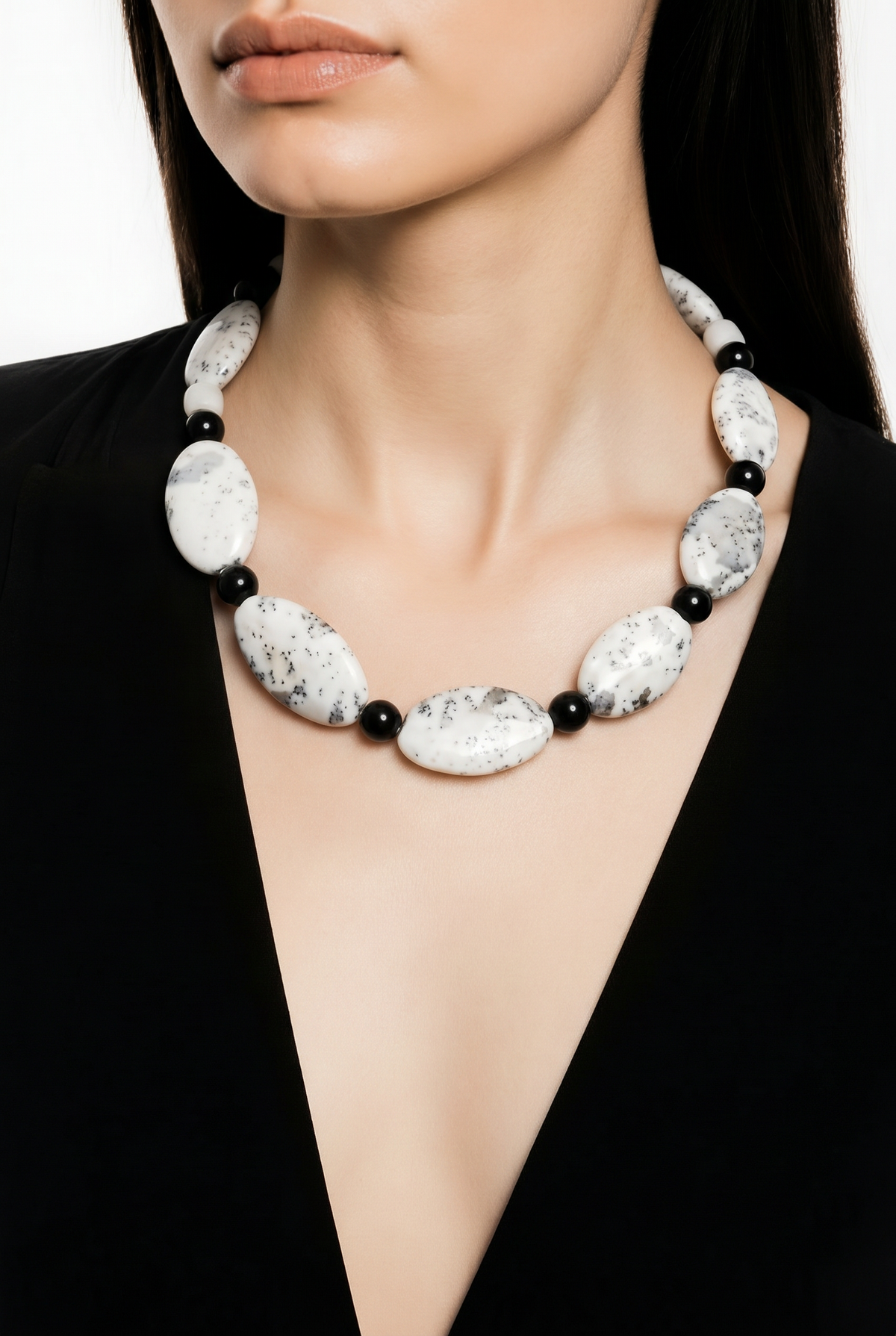 Accessory>Jewelry                             Necklace