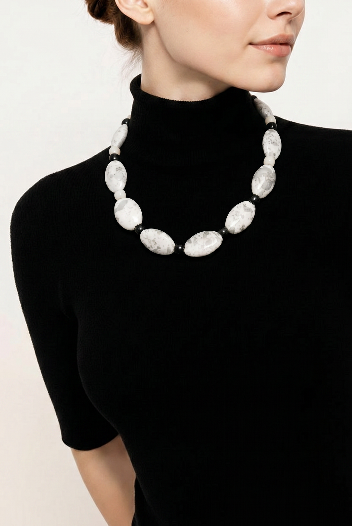 Accessory>Jewelry                             Necklace