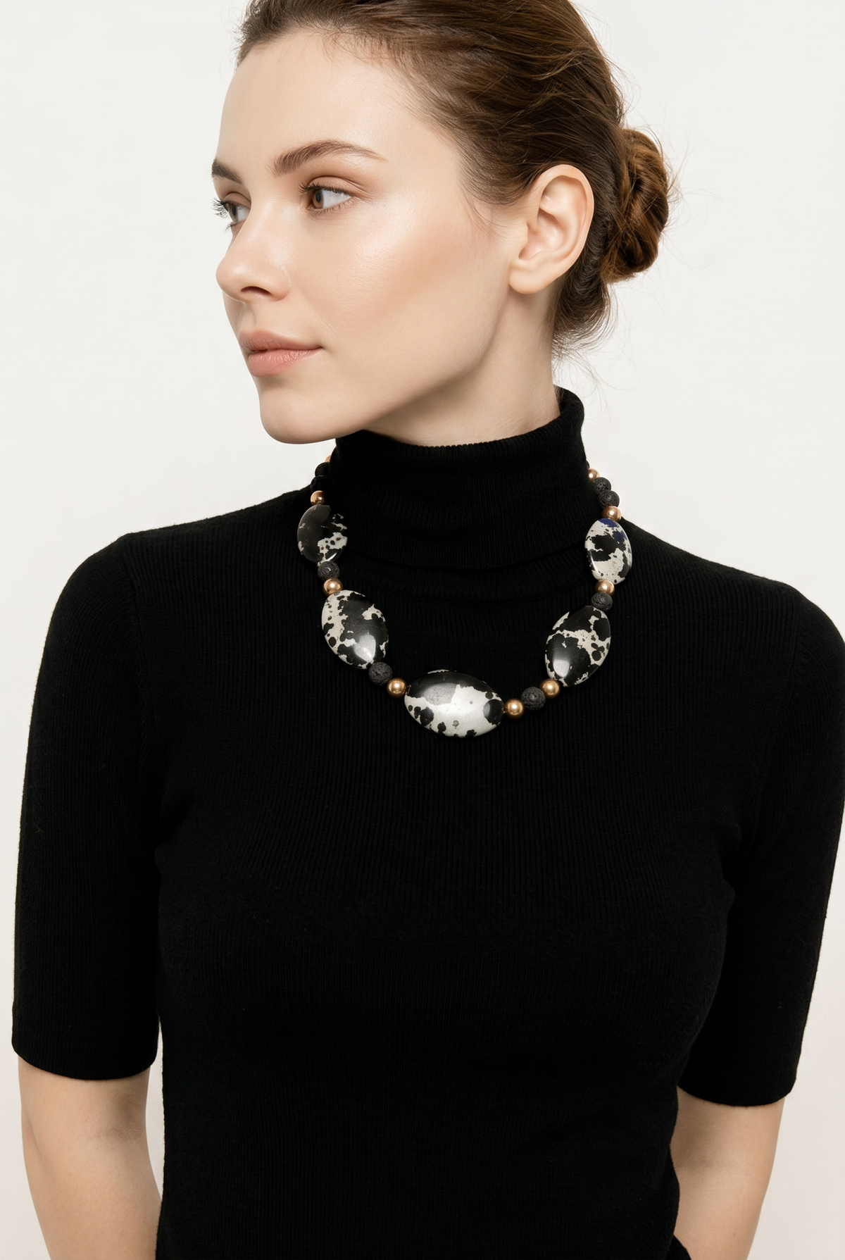 Accessory>Jewelry                              Necklace