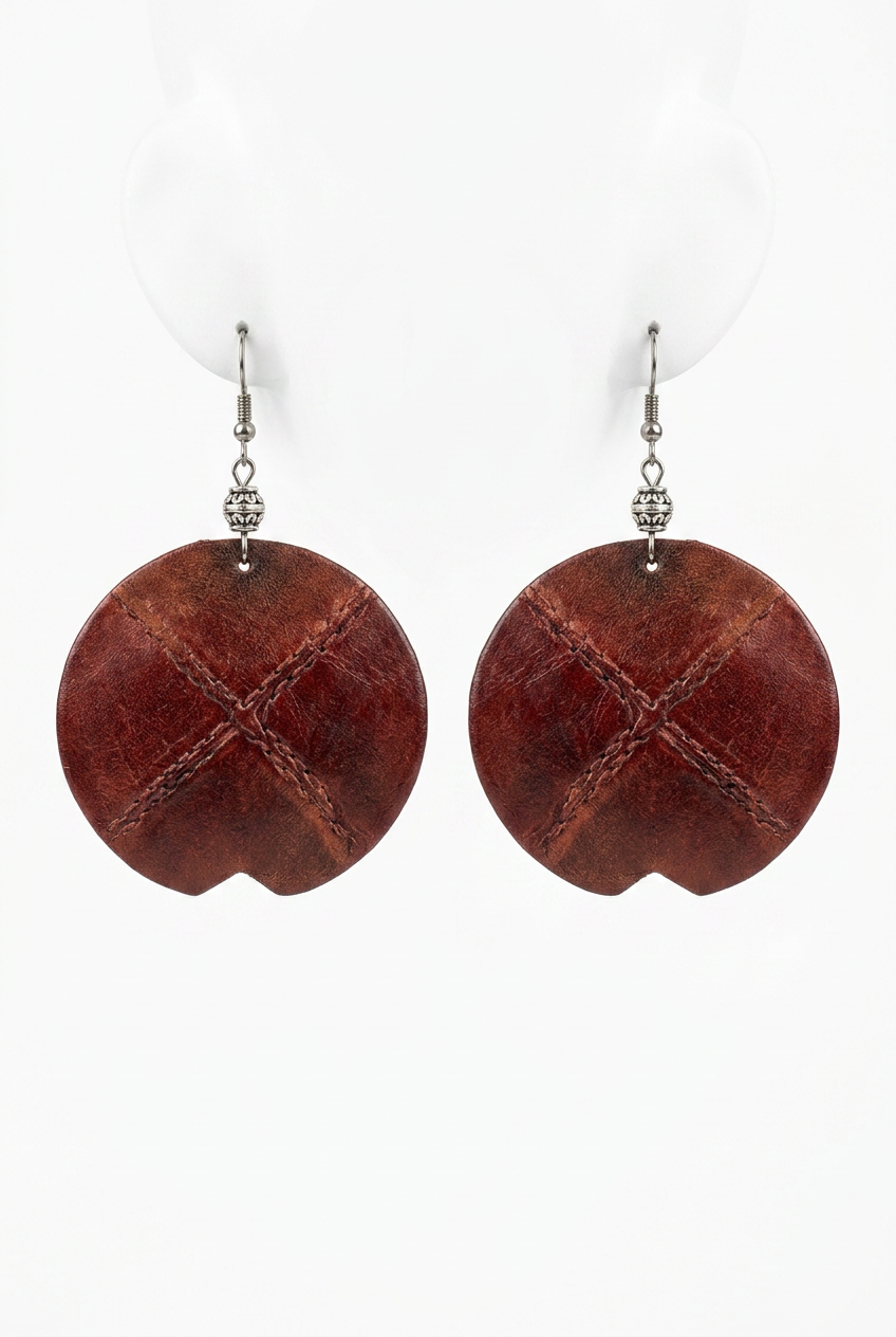 Accessory>Jewelry                               Earrings (Coconut Shell)