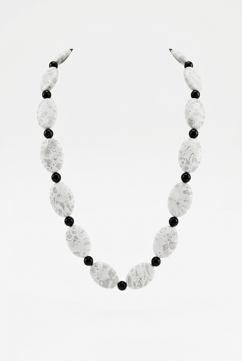 Accessory>Jewelry                             Necklace