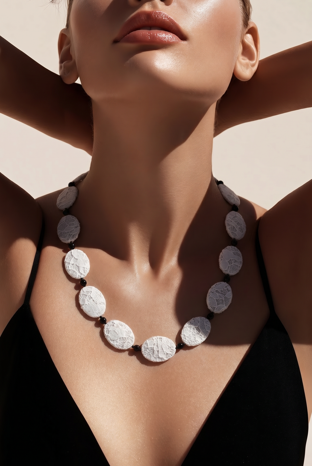 Accessory>Jewelry                             Necklace