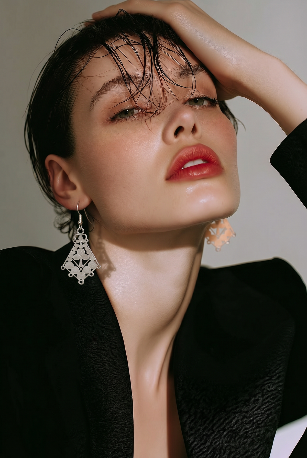 Accessory>Jewelry                              Necklace & Earring Set