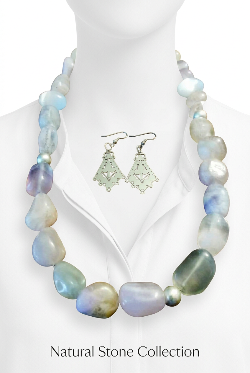 Accessory>Jewelry                             Necklace & Earring Set