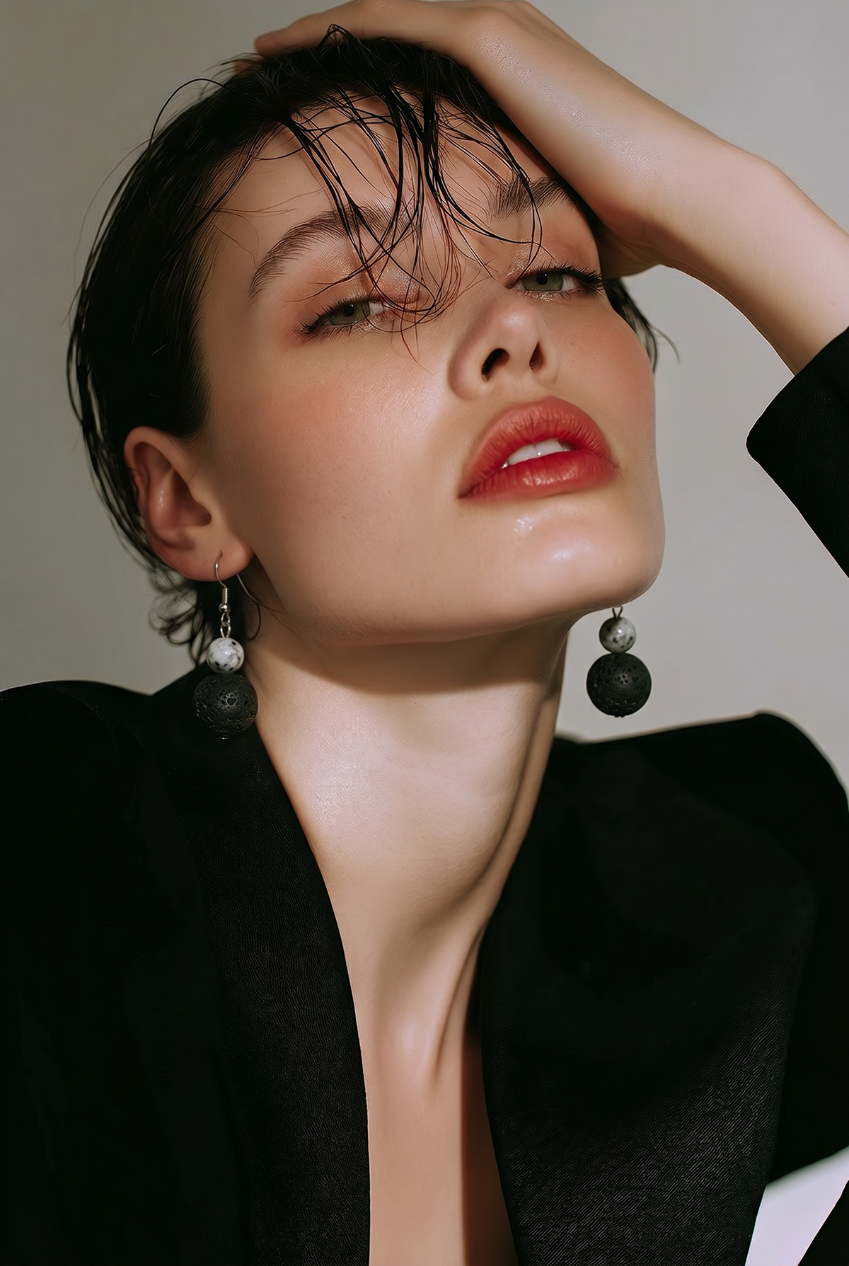 Accessory>Jewelry                                 Necklace & Earring Set