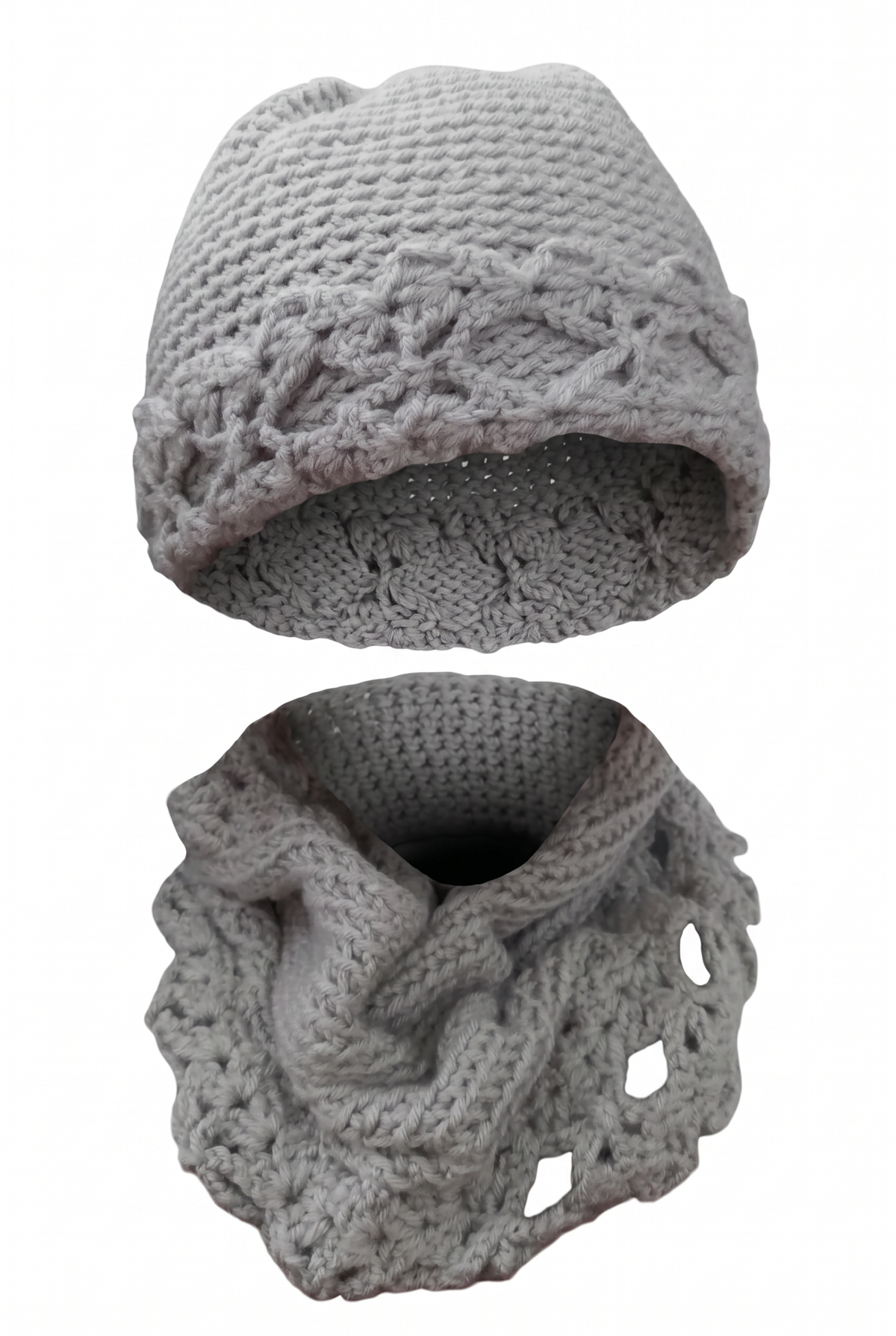 Apparel>Accessories              Beenie & Neck Scarf Set