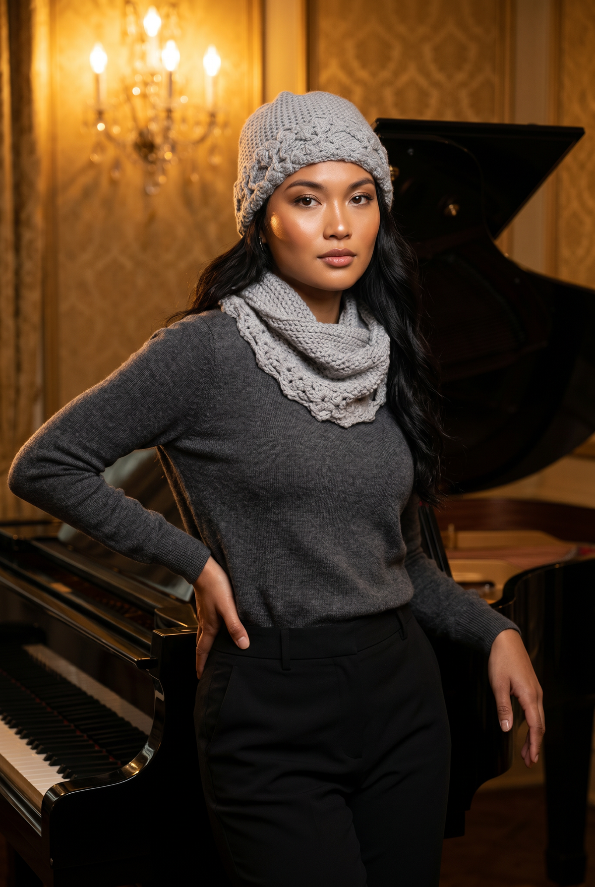 Apparel>Accessories              Beenie & Neck Scarf Set