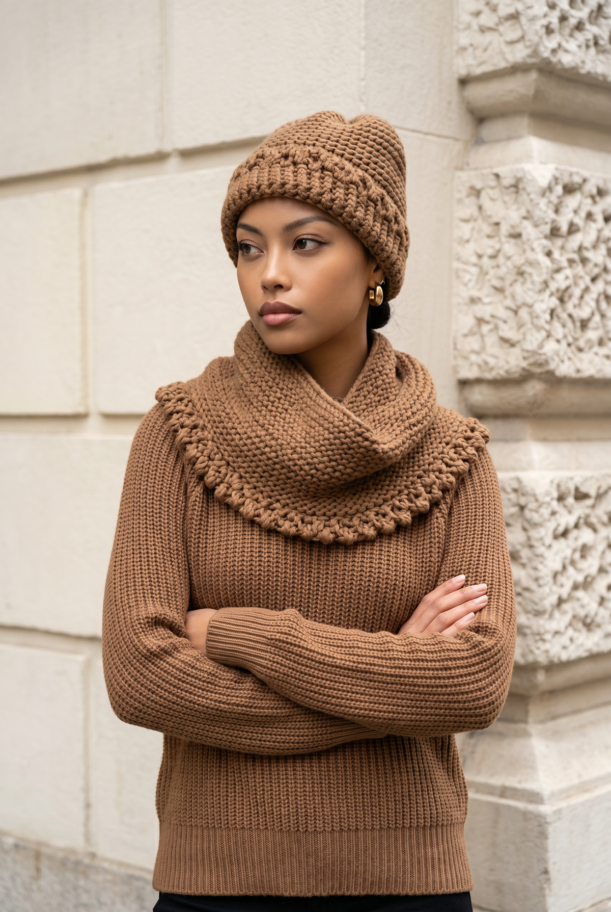 Apparel>Accessories               Beenie & Neck Scarf Set