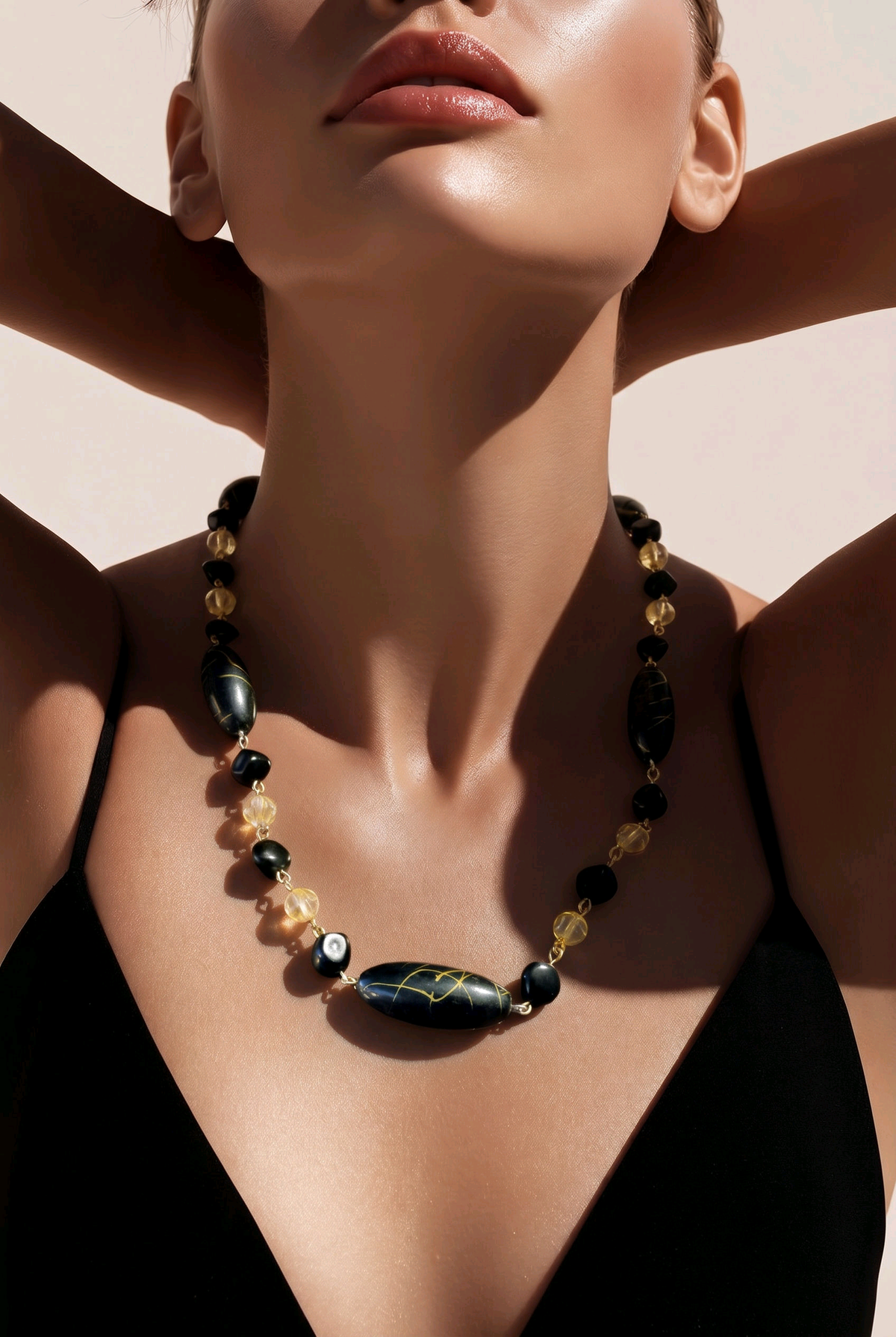 Accessory>Jewelry                                Necklace & Earring Set