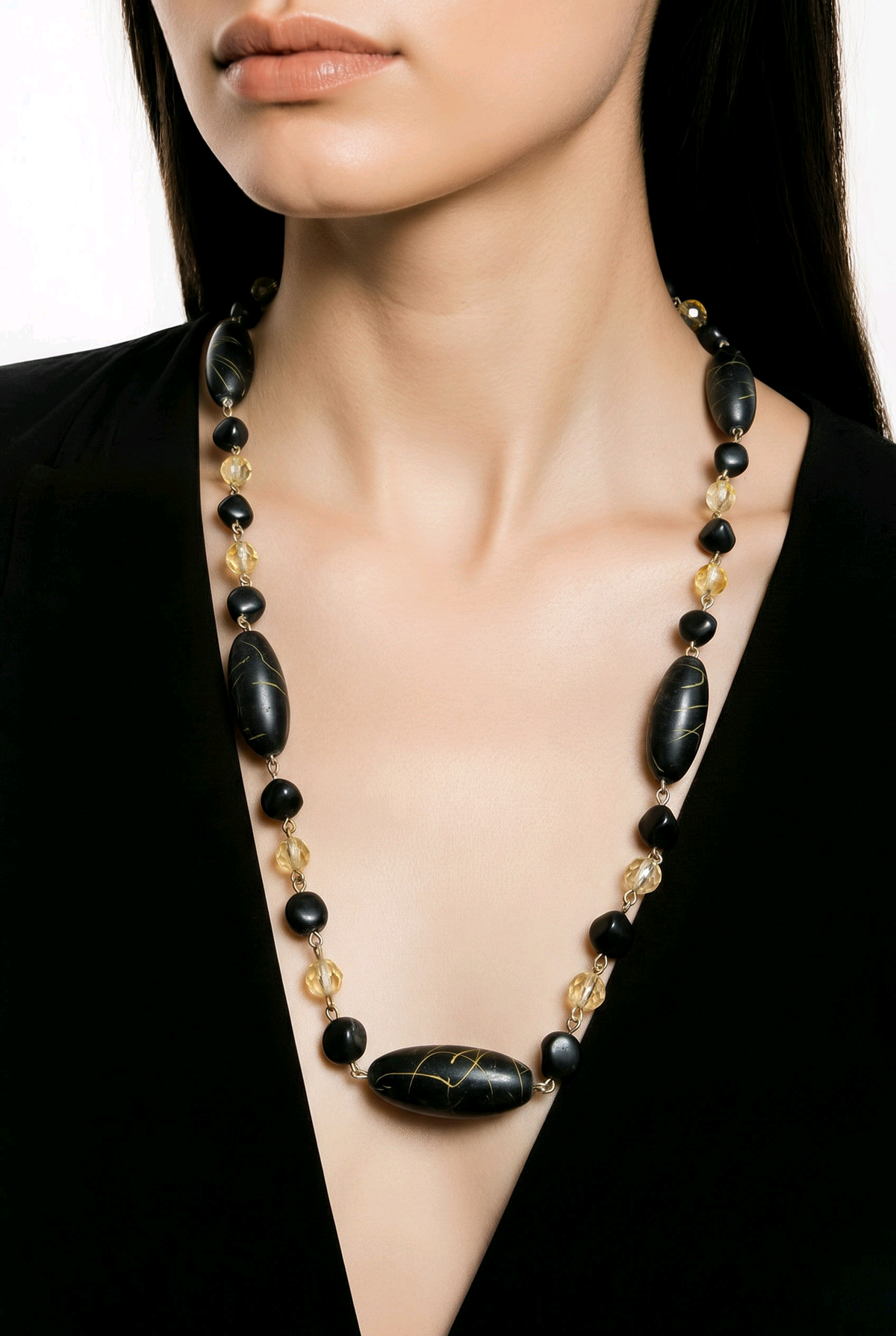 Accessory>Jewelry                                Necklace & Earring Set