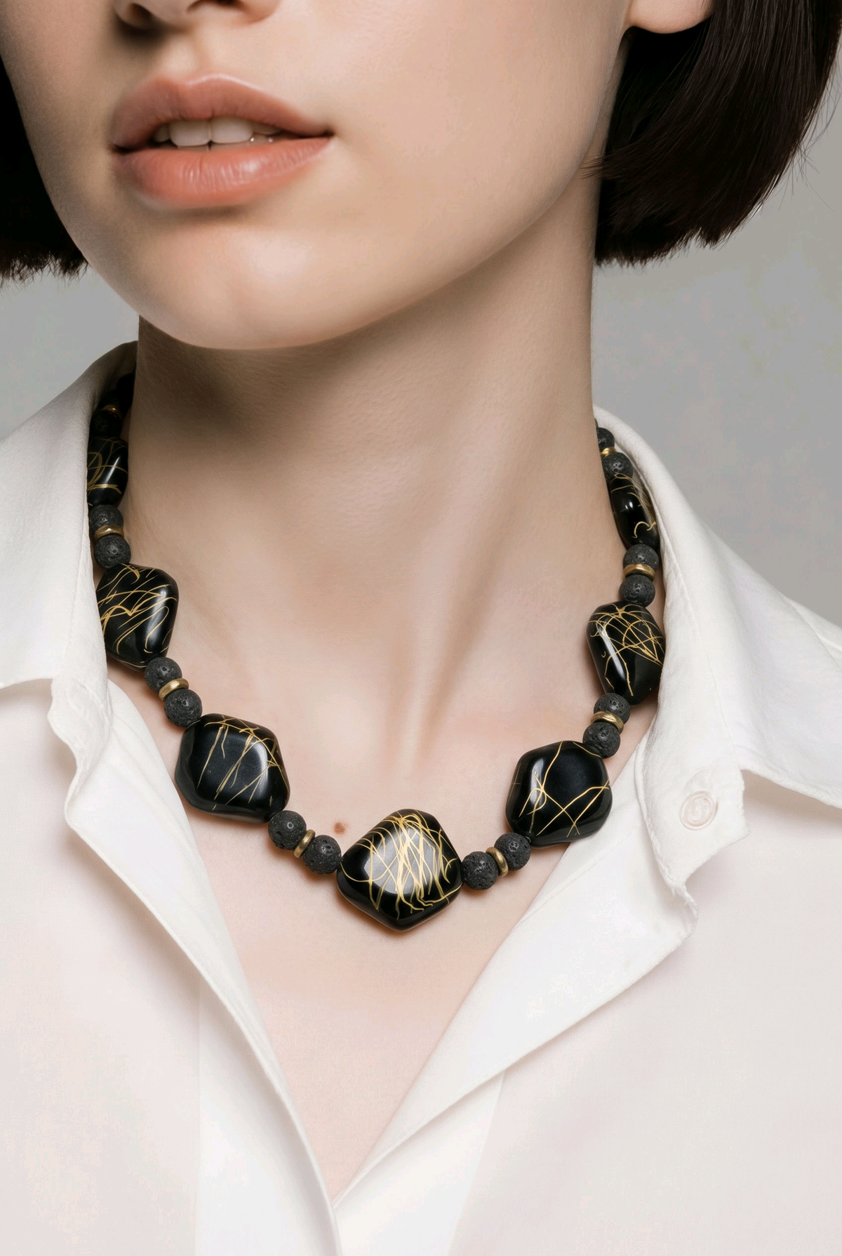 Accessory>Jewelry                             Necklace & Earring Set