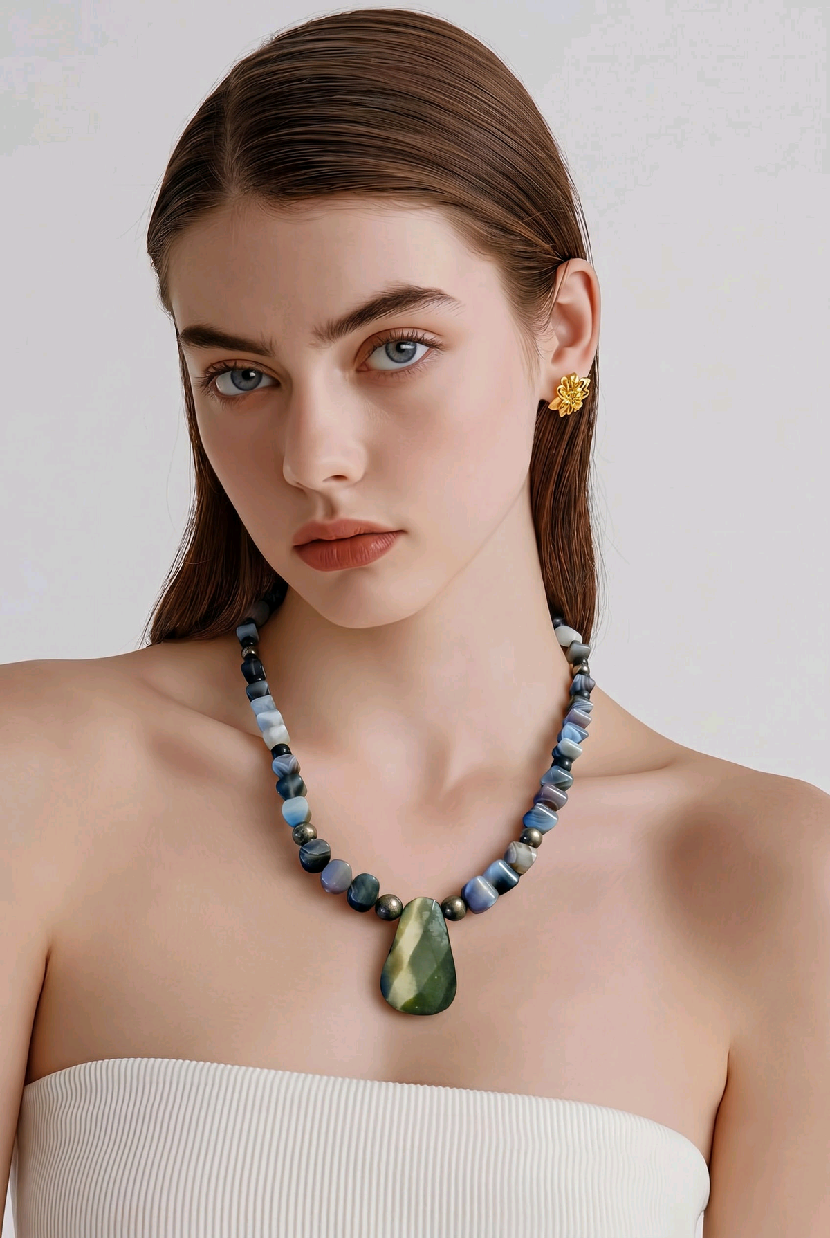 Accessory>Jewelry                                Necklace & Earring Set