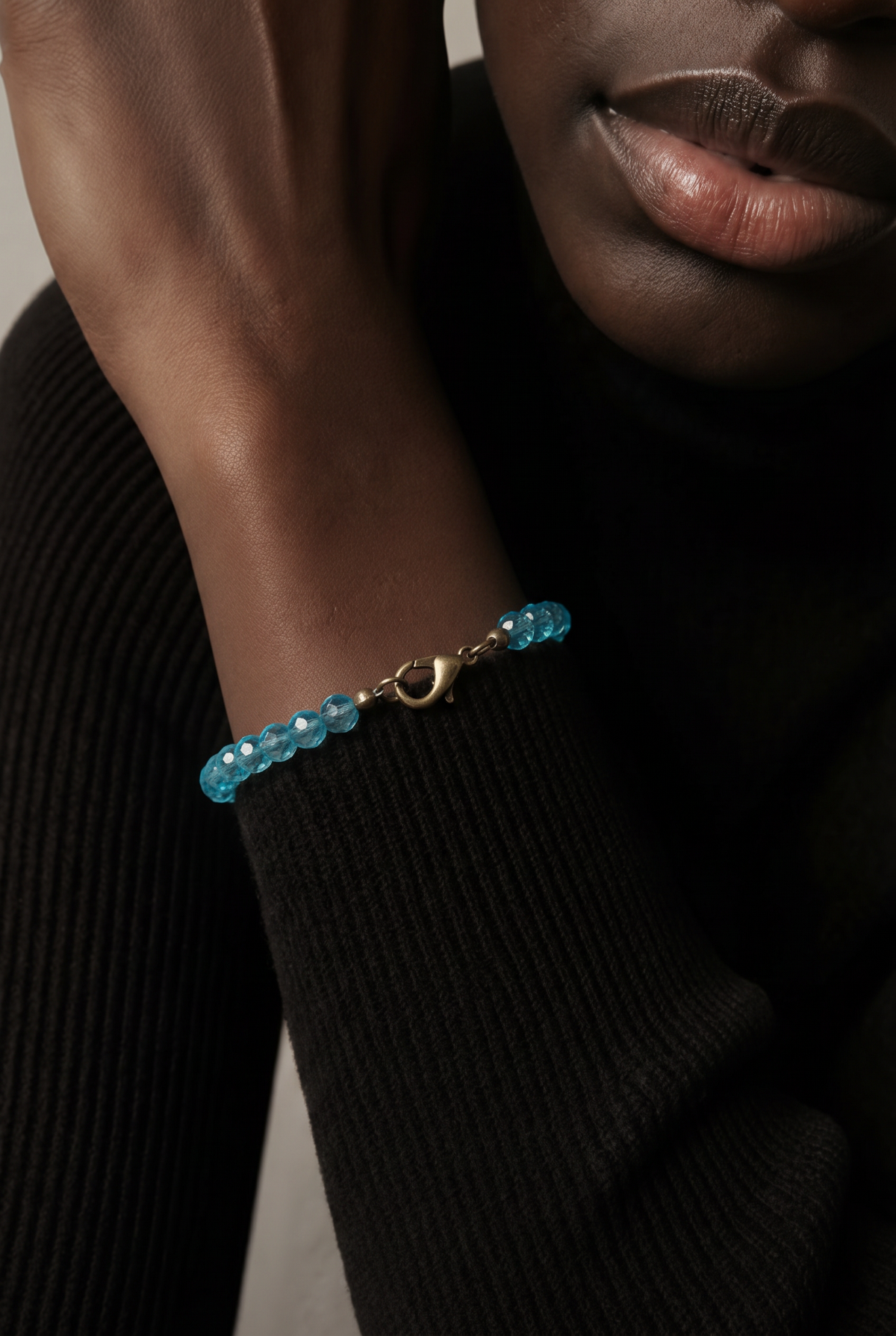 Jewelry>Accessories                                Bracelet & Earring Set