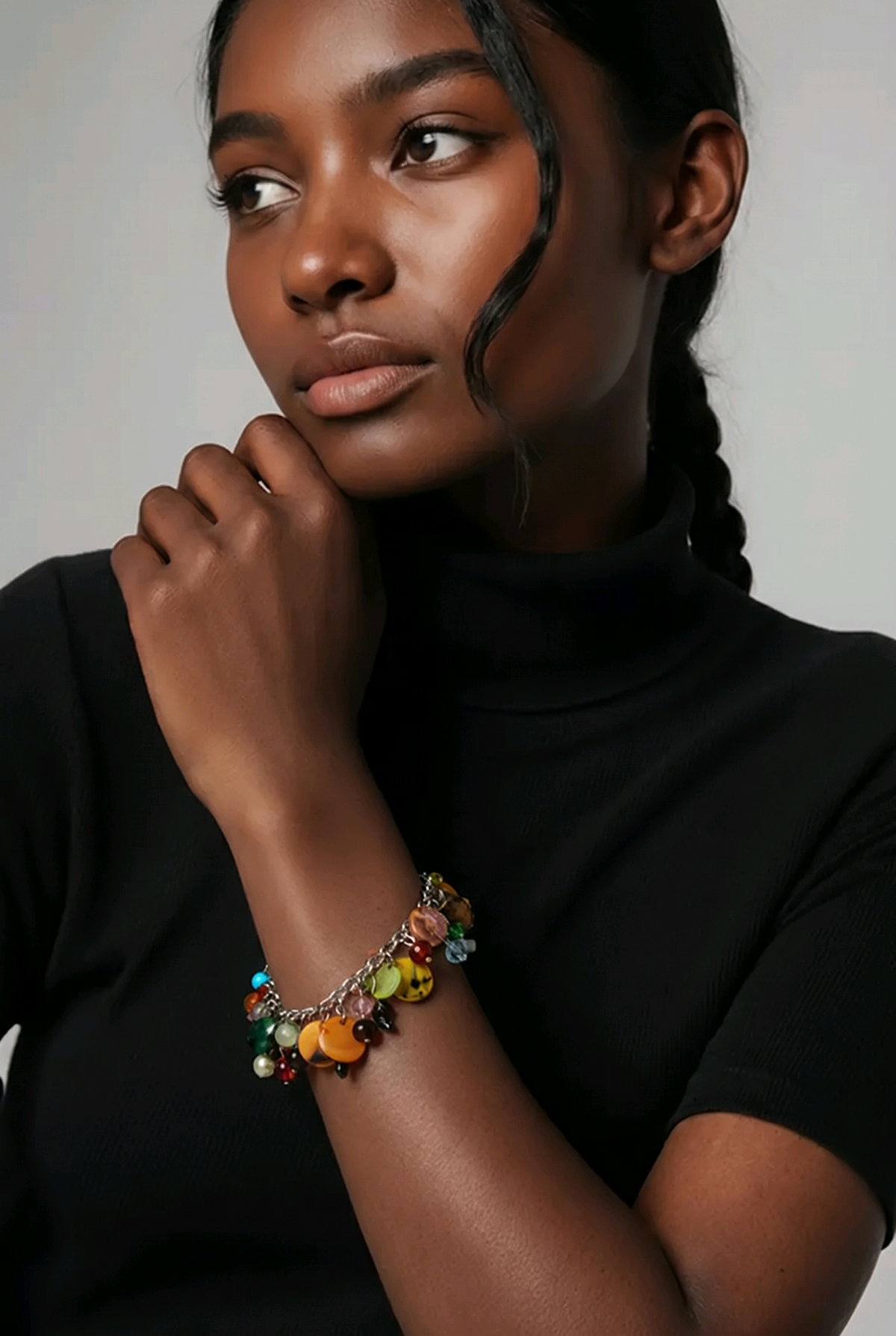 Accessory>Jewelry                               Bracelet w/ metallic charms