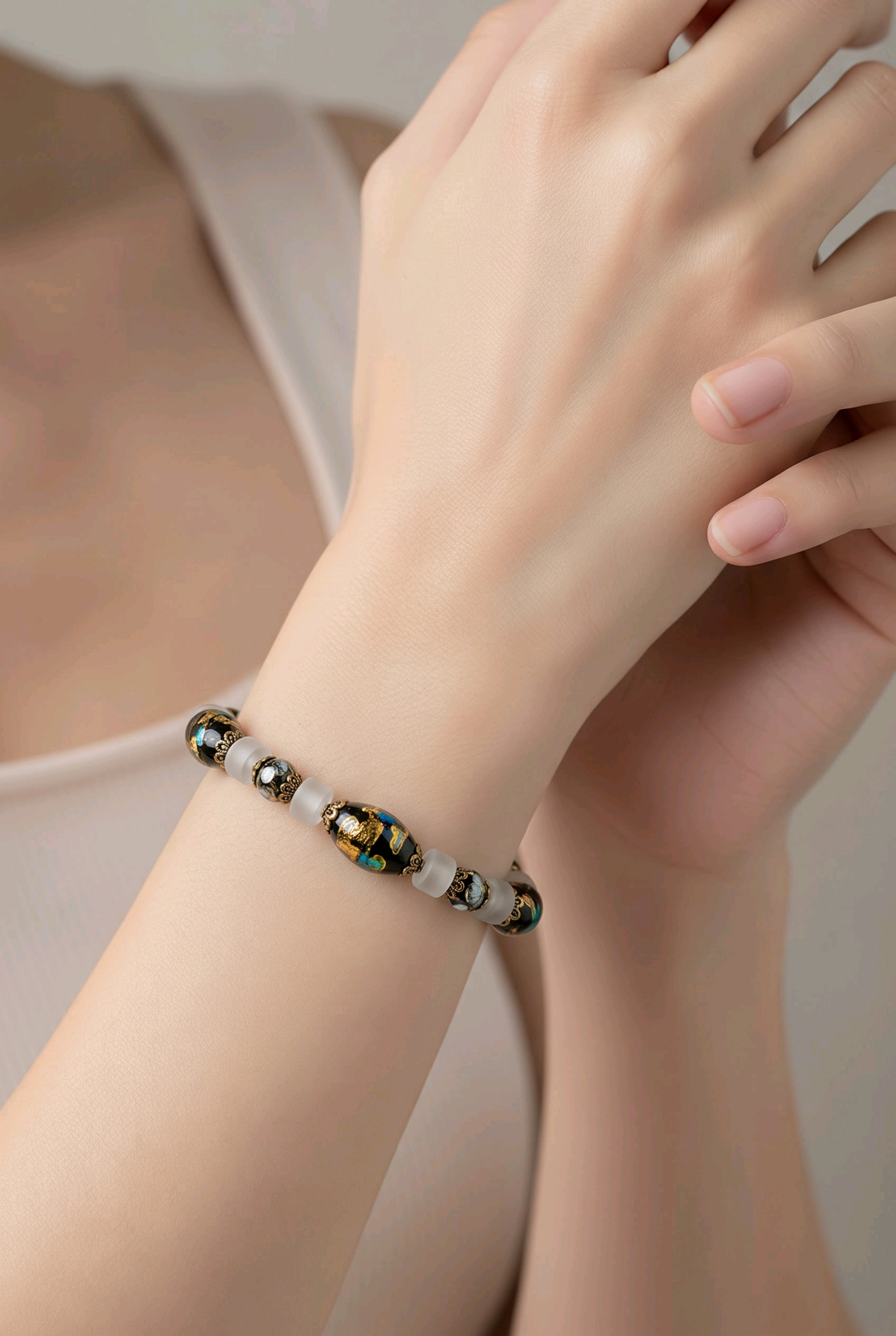 Accessory>Jewelry                                Bracelet
