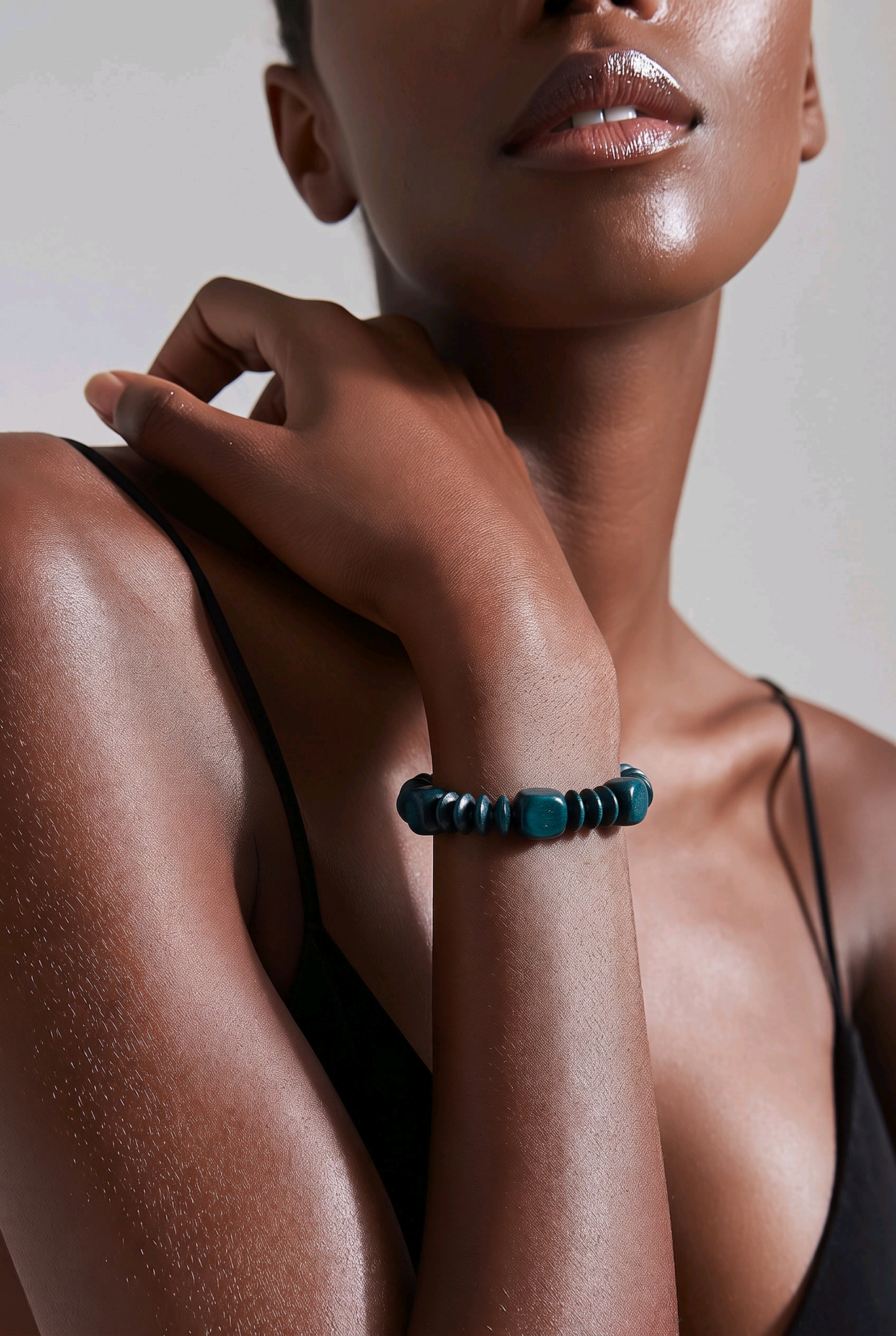 Accessory>Jewelry                                  Bracelet