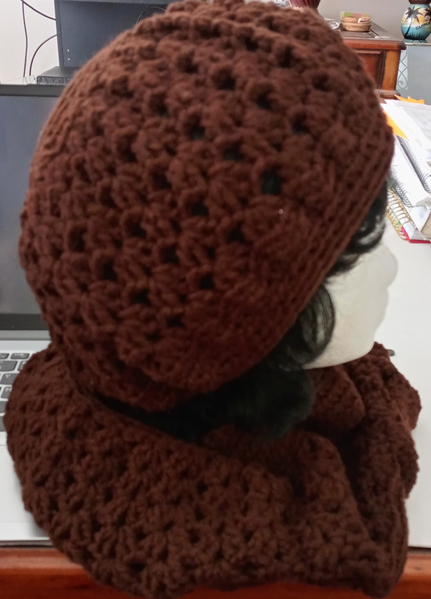 Beret and Neck Scarf Set