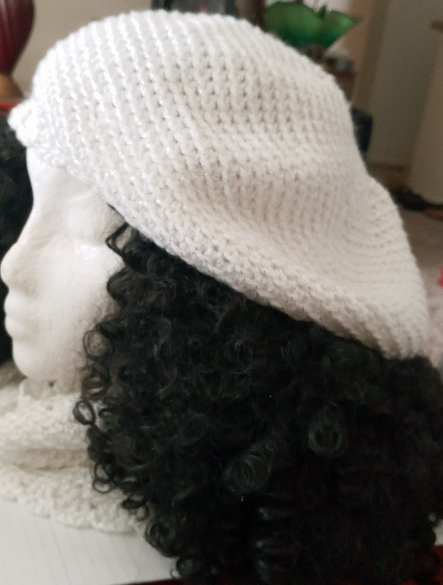 Beret and Neck Scarf Set