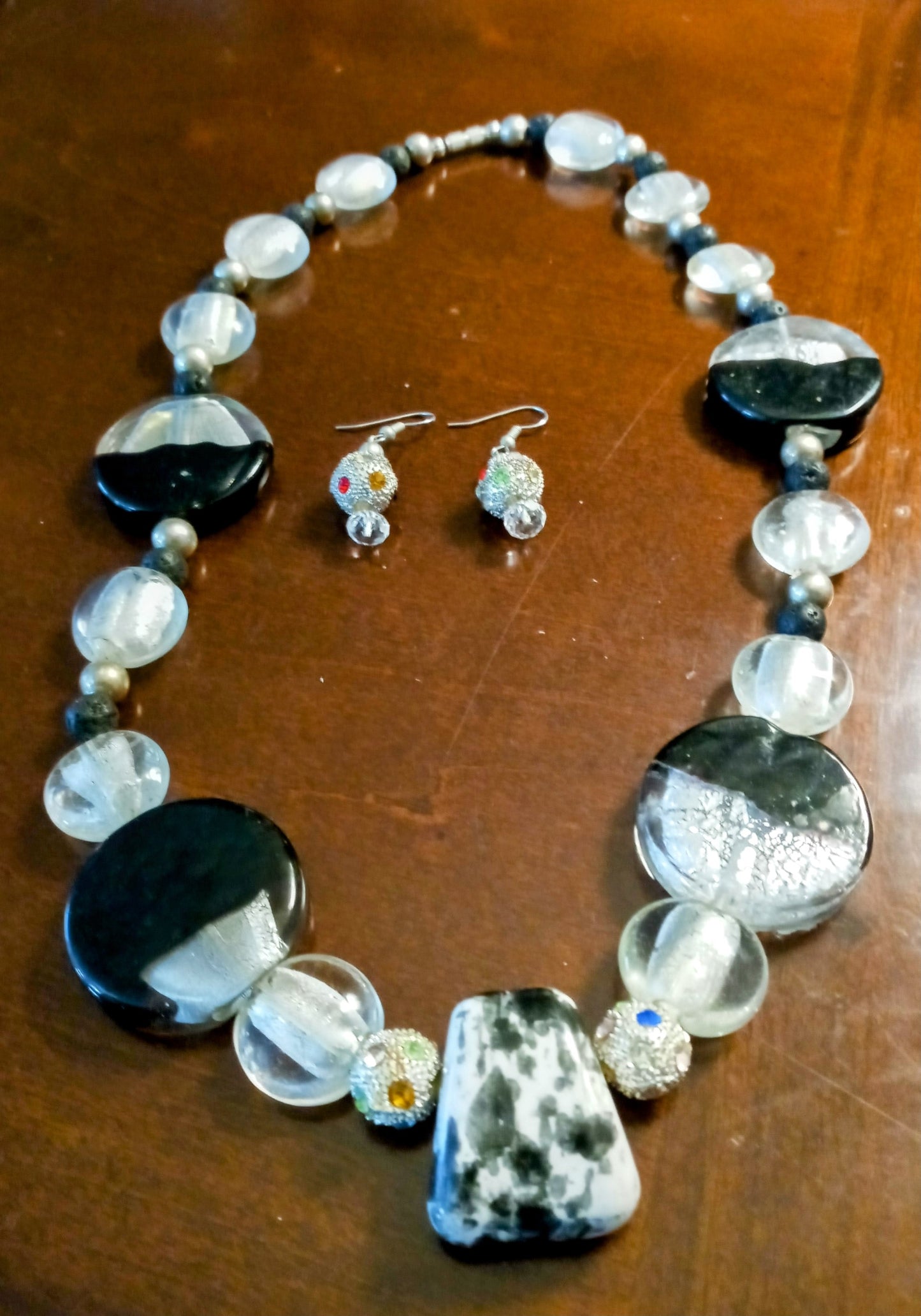 Jewelry Corner - Necklace and Earring Set