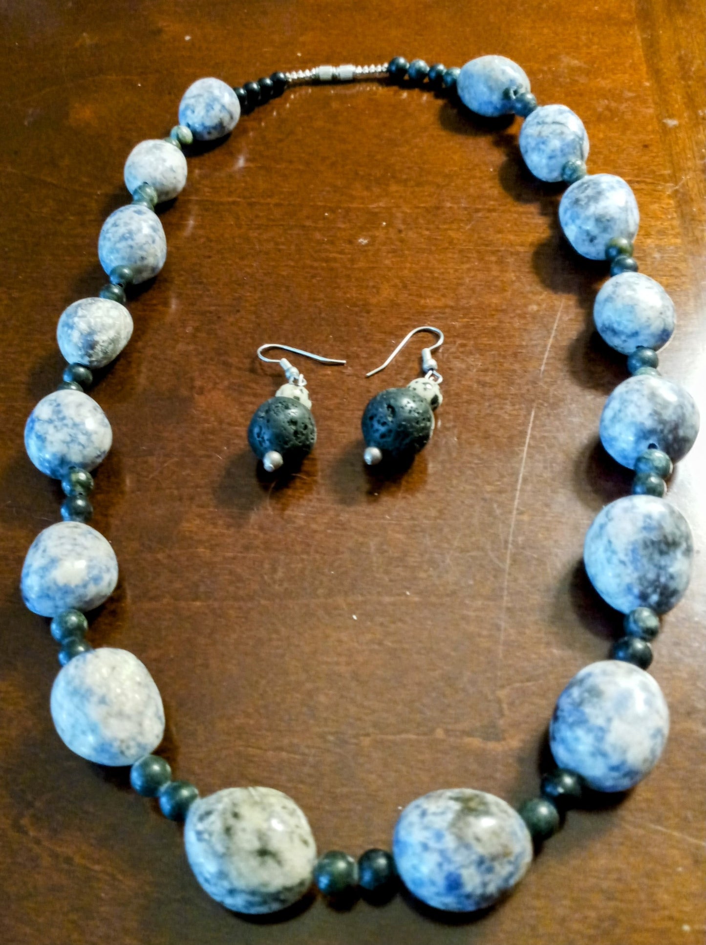 Jewelry Corner - Necklace and Earring Set