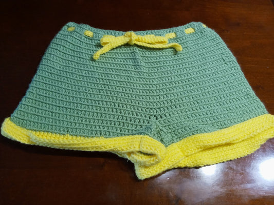 Apparel Corner - Shorts - MED