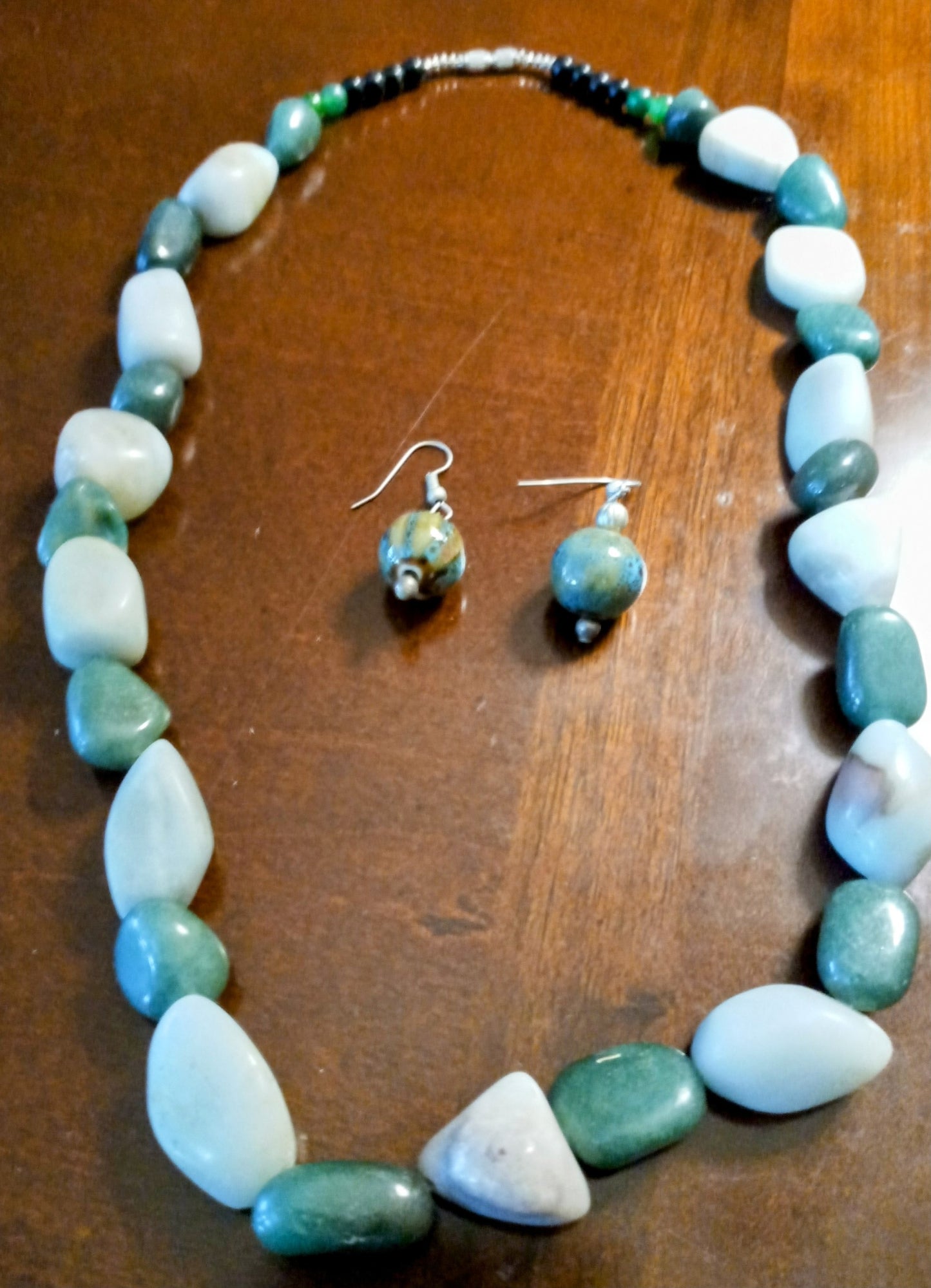Jewelry Corner - Necklace and Earring Set