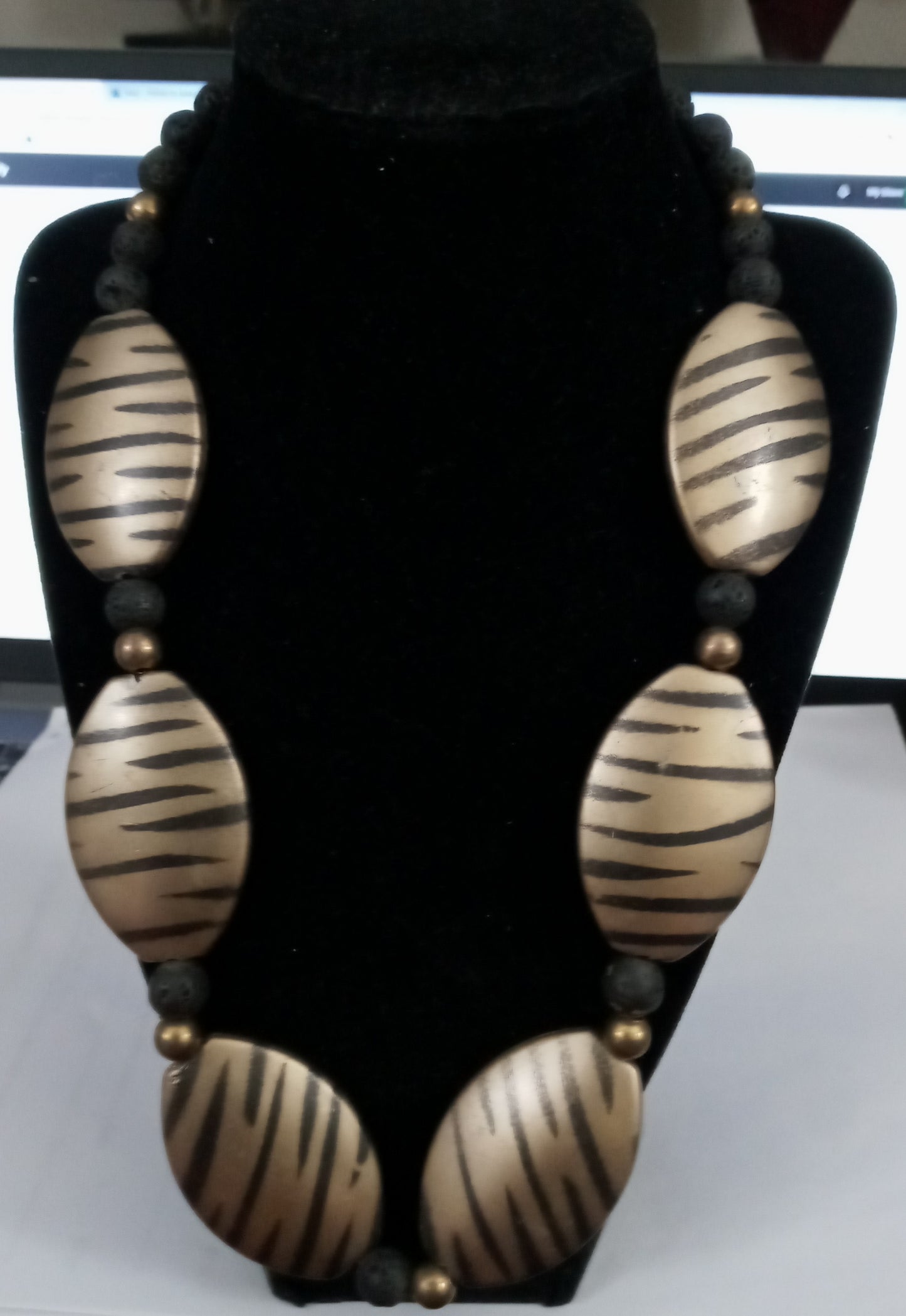 Jewelry Corner - Necklace