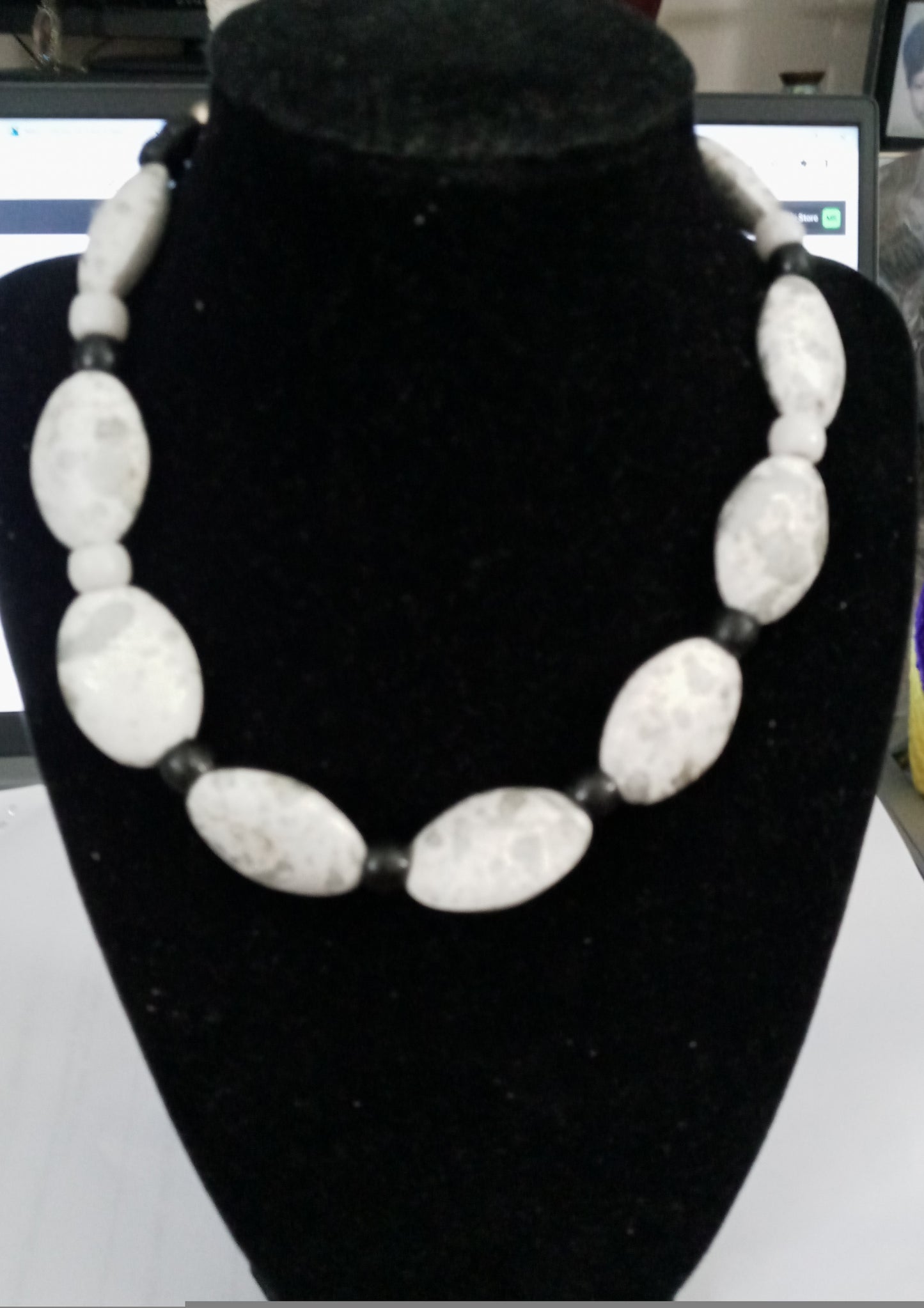 Jewelry Corner - Necklace