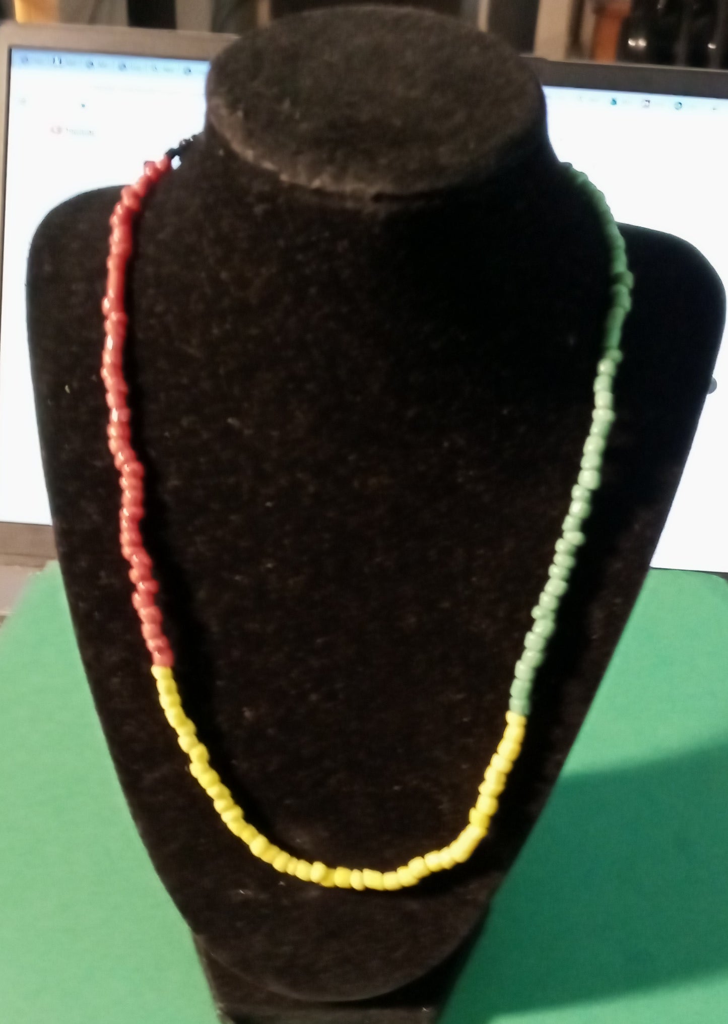 Jamaican Corner - Beaded Necklace - Small