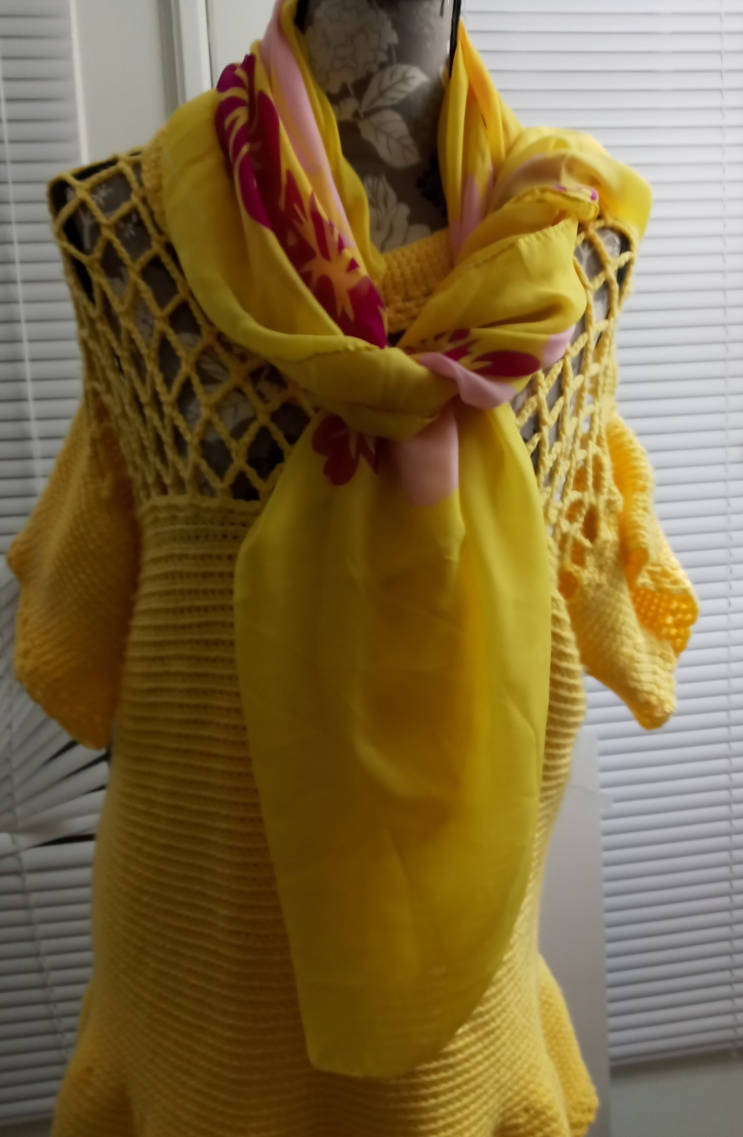 Apparel Accessory Corner - Scarf