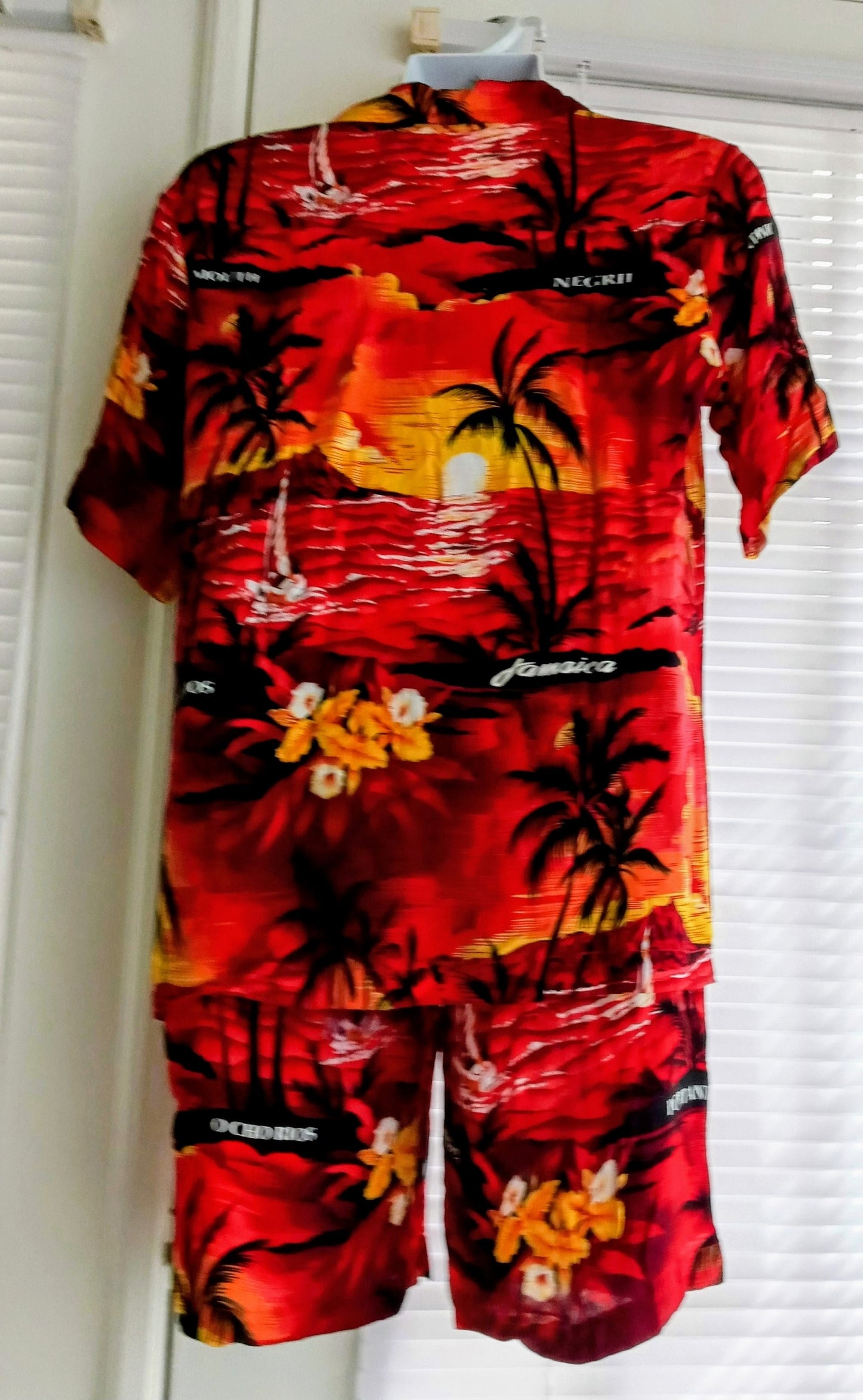 Men's Corner - Shirt and Shorts Set - Red Floral