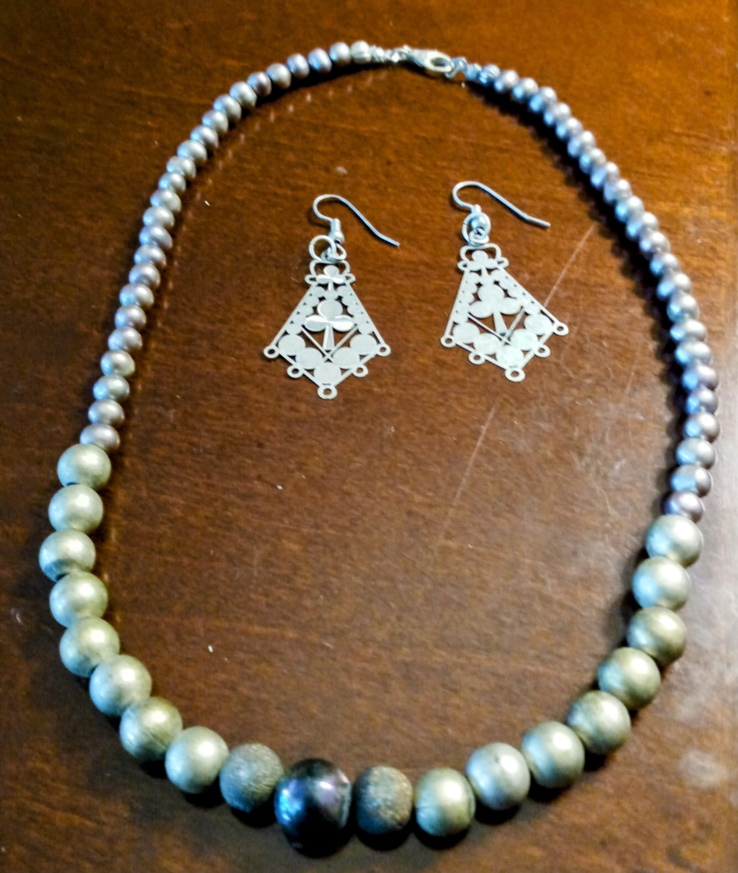 Jewelry Corner - Necklace and Earring Set