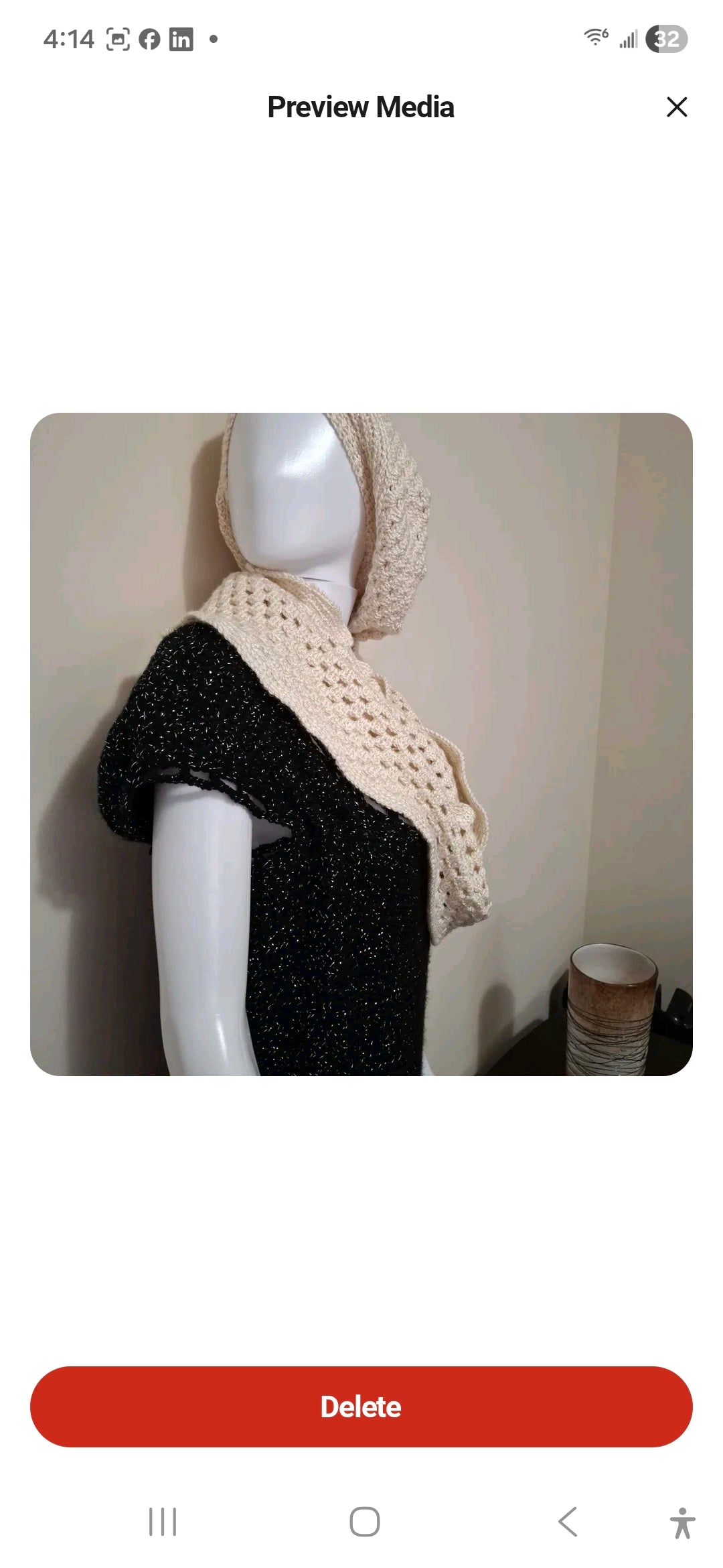Apparel>Accessories             Beret & Long Scarf Set